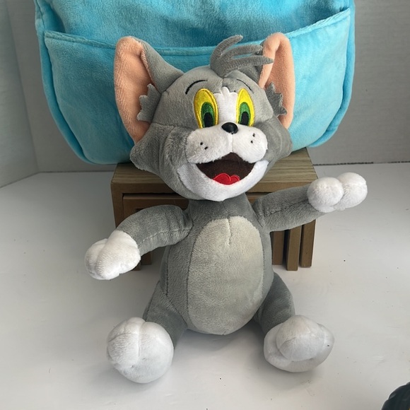 Tom and Jerry velvet soft kids plush backpack for any occasion. Detachable Tom - Picture 4 of 17